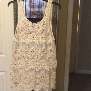 Crouched and mesh tank